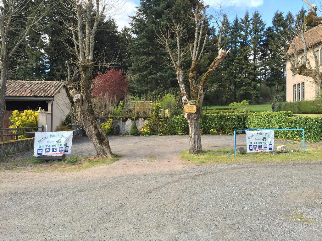 Hotel Saint Pierre Les Sauvages  Bagian luar foto