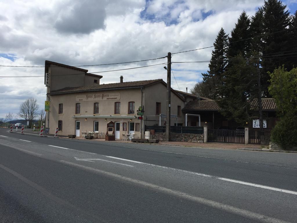 Hotel Saint Pierre Les Sauvages  Bagian luar foto