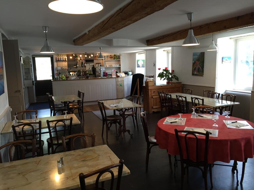 Hotel Saint Pierre Les Sauvages  Bagian luar foto