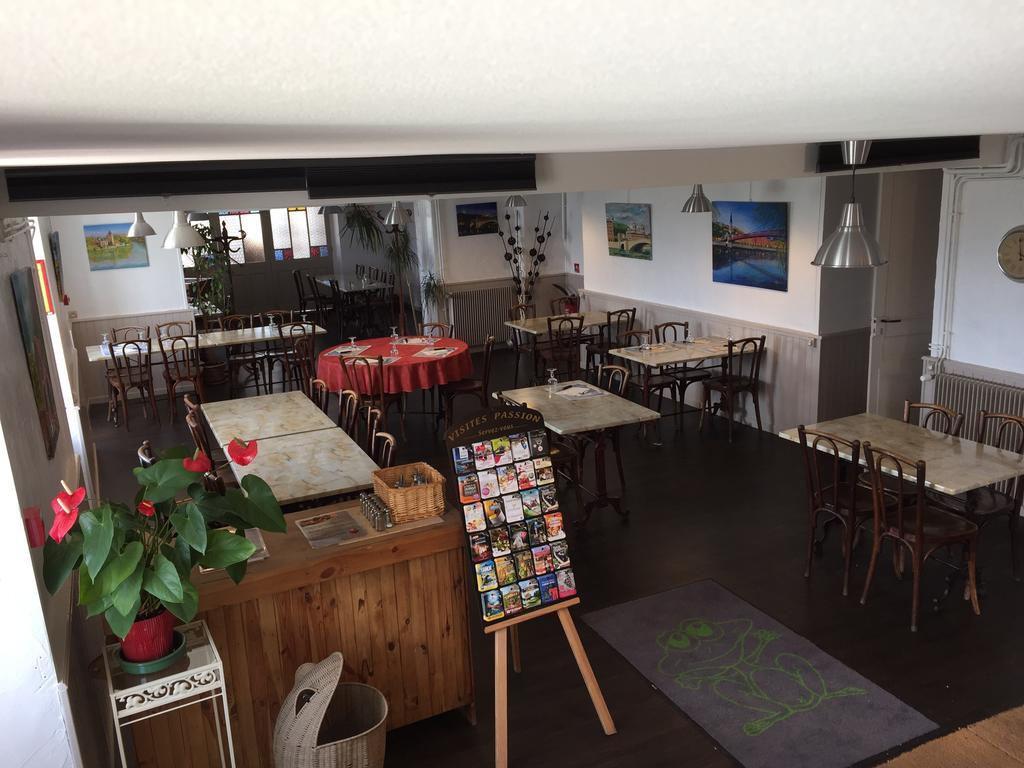 Hotel Saint Pierre Les Sauvages  Bagian luar foto