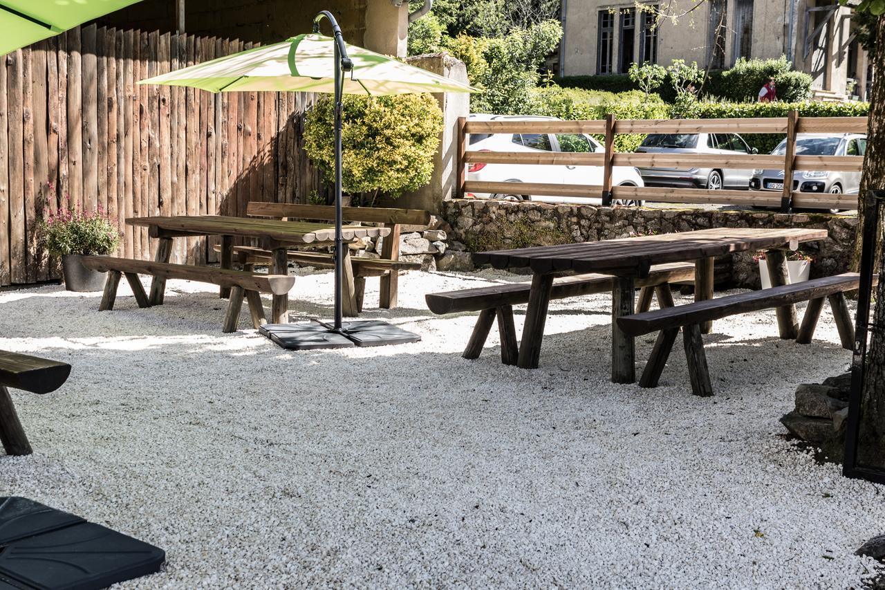 Hotel Saint Pierre Les Sauvages  Bagian luar foto